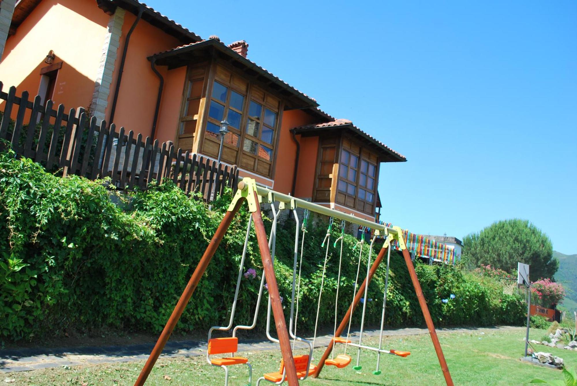 Aptos Rurales Mirador Picos De Europa Apartment Cangas de Onis Exterior photo